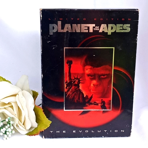 Limited Edition Planet of the Apes Set - Picture 2 of 4